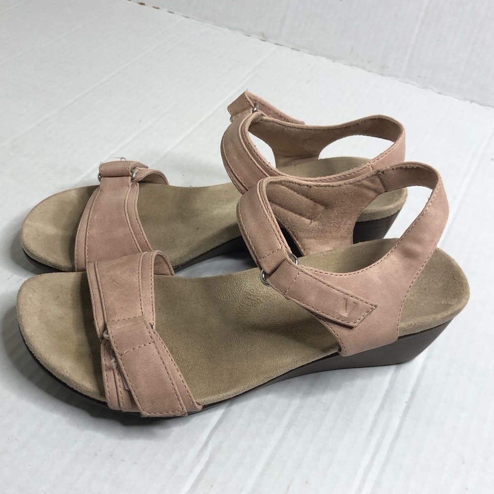 Vionic Wedges Womens size 7 Ankle Strap Sandals Wedge Adeleine